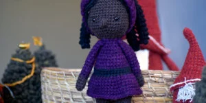 Muñeco amigurumi de Serena Williams hecho a mano en la técnica de crochet